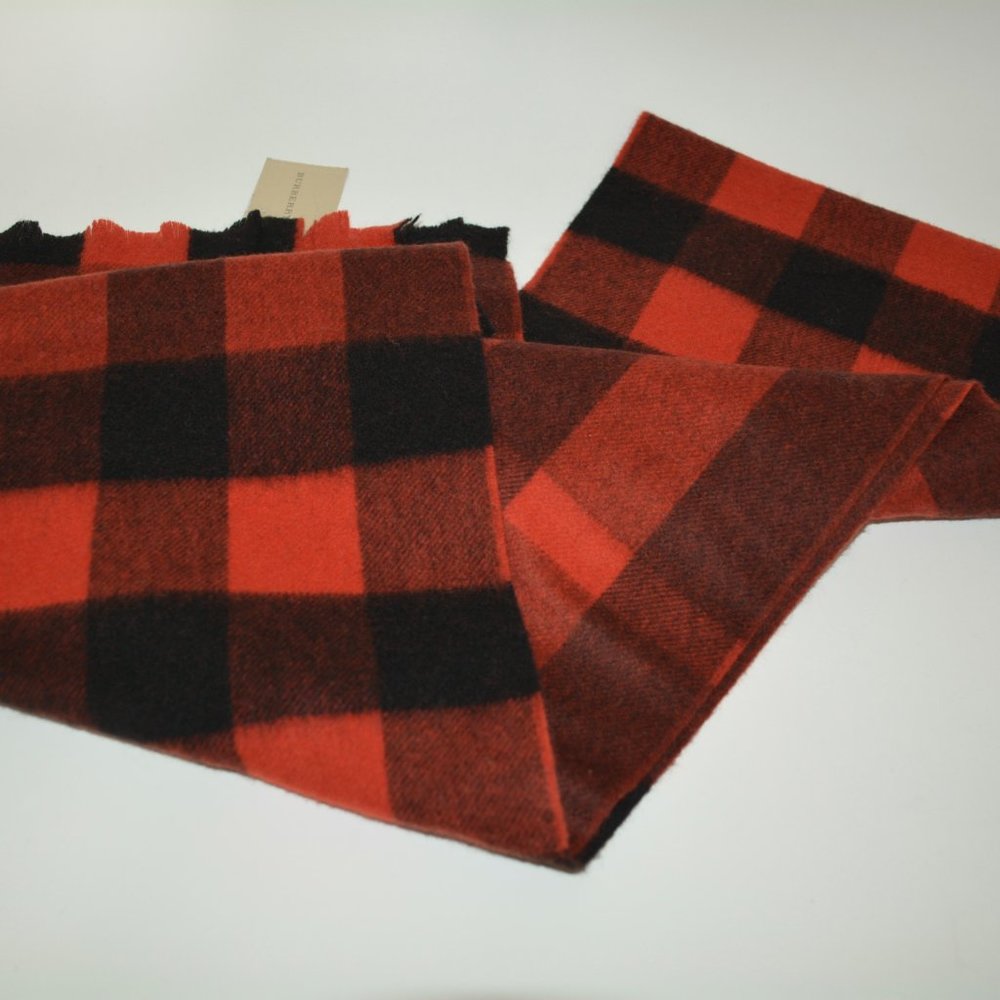 NWT BURBERRY UNISEX CHECK100% CASHMERE  SCARF WRAP - Picture 7 of 7